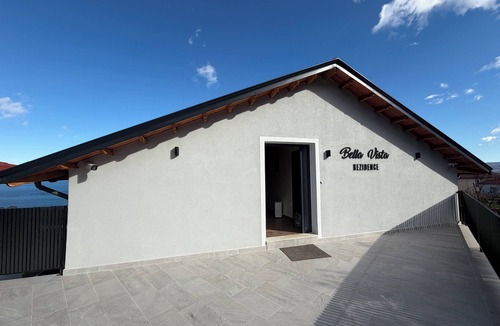 Udenisht Cottage | Spacious 5-bedroom cottage in peaceful Memlisht perfect for families