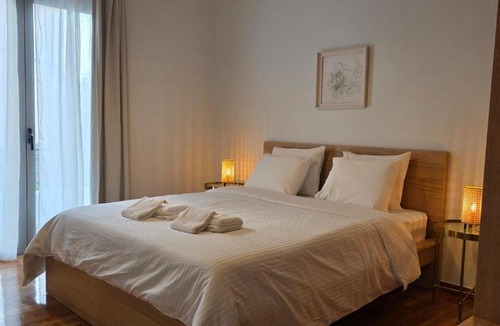Gazi Apartment | Spacious Art Apartment in Gazi 2 min Metro