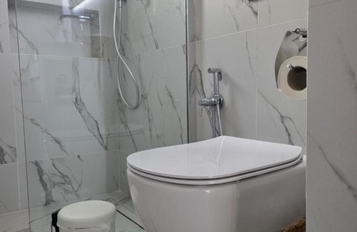 Gazi Apartment | Spacious Art Apartment in Gazi 2 min Metro
