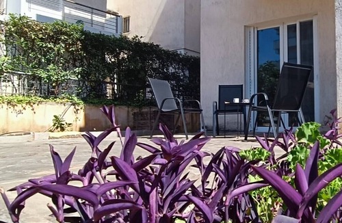 Agia Paraskevi Apartment | Spacious Athens Garden Flat | Metro | 2 Bed 2 Bath
