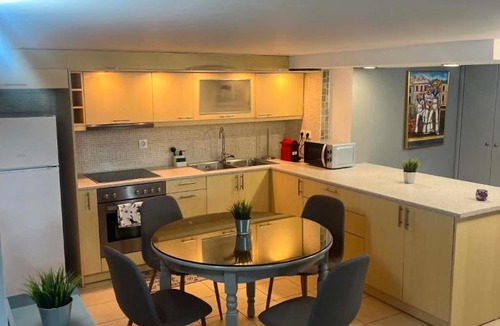 Markopoulo Mesogaias Apartment | Spacious Studio Near Athens Airport and beach at Porto Rafti
