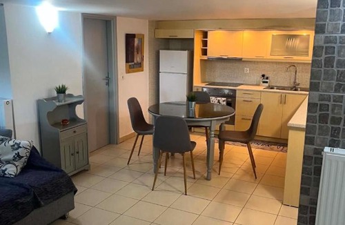 Markopoulo Mesogaias Apartment | Spacious Studio Near Athens Airport and beach at Porto Rafti