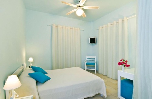 Perissa Hotel | SPIROS & HIROKO Hotel - ADULTS ONLY
