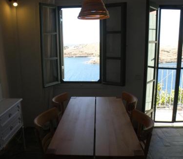 Vourkari Apartment | Spitakia
