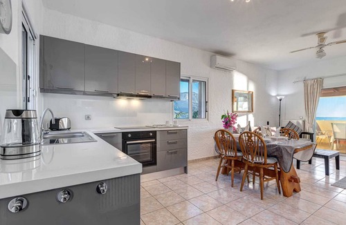 Agios Georgios Pagon Apartment | Spiti Paralia – Seaside Home Near Porto Timoni, St George Corfu