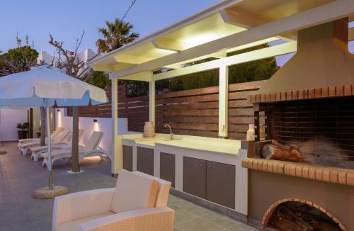 Kalamaki Apartment | Spyros Apartments with Pool