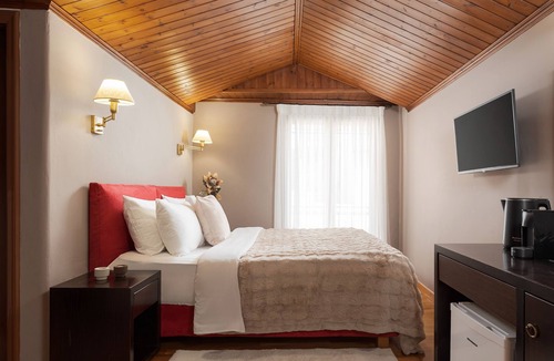 Arachova Hotel | Standard Double Room with Balcony by Mons Arachova