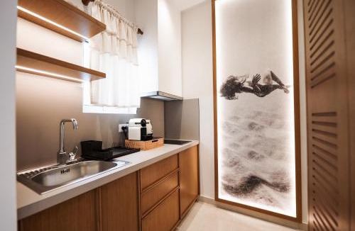 Himare Apartment | Stefaneli Studios