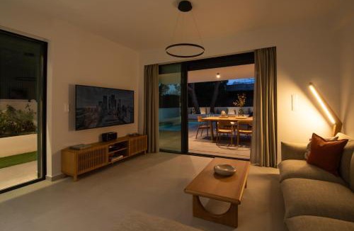 Varkiza Apartment | Stefano's Luxury Suite