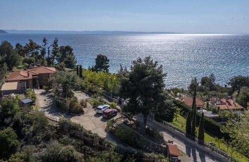 Sithonia Villa | STONE-HOME LIVING BY THE SEA