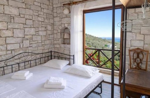 Pella Region Villa | Stone Villa Monolia with Sea View