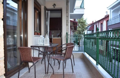 Naousa Apartment | Stravos Platanos Διαμέρισμα στην παραδοσιακή γειτονιά του Στραβού Πλάτανου