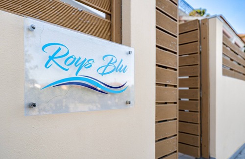 Kavos Apartment | Studio Apartment '4 Premium' with Shared Terrace, Wi-Fi and Air Conditioning