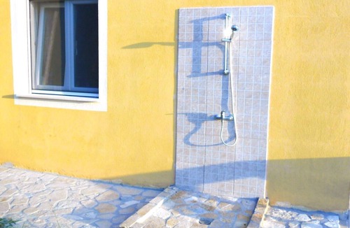 Agios Spyridon Corfu Apartment | Studio-Apartment in Villa Annabell for 2 people. Shared pool and Sea View