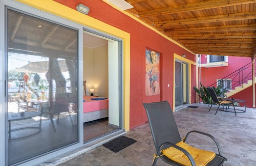 Sinarades Apartment | Studio Apartment 'With Sea View 1' with Sea View, Wi-Fi and Air Conditioning