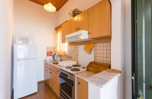 Katsimatika Apartment | Studio 'Dolphin Villa 3' with Sea View, Wi-Fi and Air Conditioning