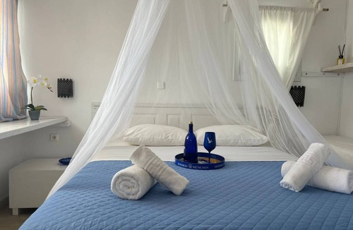 Tourlos Apartment | Studio flat ∙ 1 bedroom ∙ 2 guests