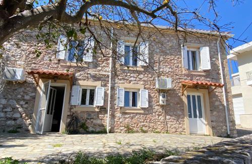 Monemvasia Apartment | Studio Lakis Barbajonn's Stone House