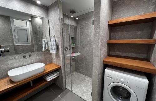 Pasalimani Apartment | Stunning View Zeas Marina - 1 bedroom