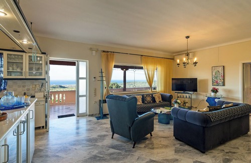 Polemarchi Apartment | Stunning Views Flat w. Pool, Near Iconic Beachesnn