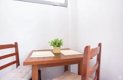 Himare Apartment | Stylish 1 SUPER Central Studio Ap