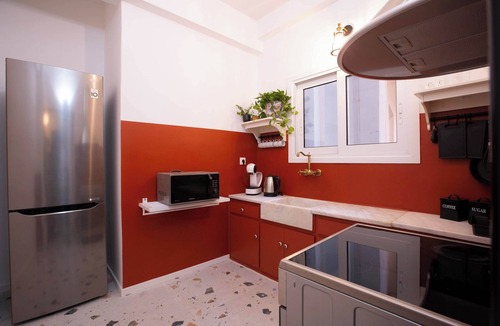 Athens City Centre Apartment | Stylish 2BR Koukaki | Balcony & Work-Friendly Desk