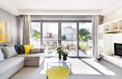 Gazi Apartment | Stylish Boutique Loft With Private Balcony