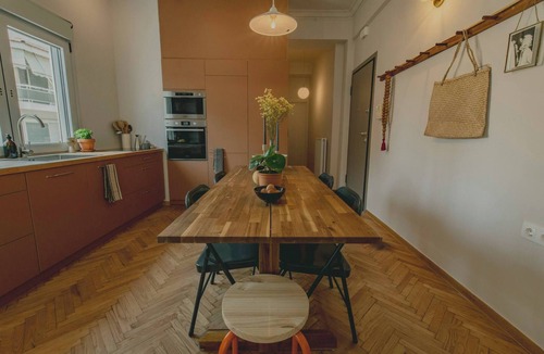 Petralona Apartment | Stylish cozy artistic Athens apartment