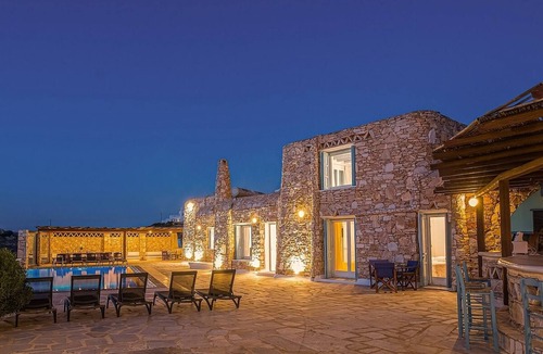 Agios Ioannis Apartment | Stylish Cycladic Apartment with Amazing Sea/Sunset Views - A/C, Communal Terrace & Salt-Water Pool!