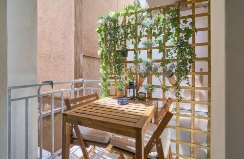 Nea Smirni Apartment | Stylish Diamond Nea Smyrni Square
