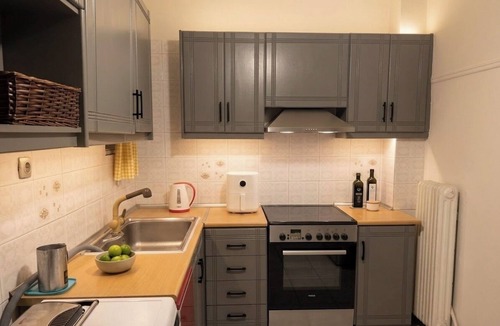 Galatsi Apartment | Stylish & Quiet Apt in Athens Fast WiFi