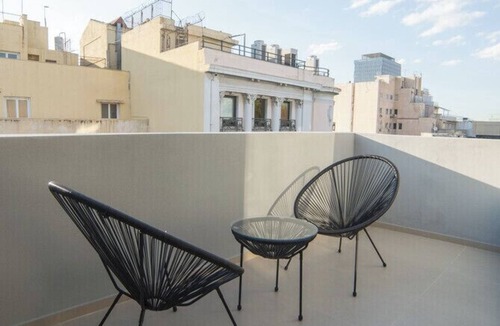 Piraeus Apartment | Stylish Space with Terrace | Piraeus Getaway
