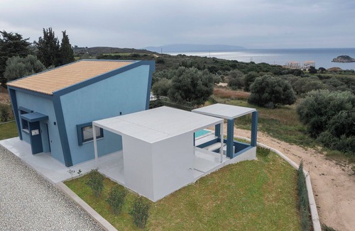 Kaligata House | SUGARBLUE-Minimal 1-bedroom villa with a spectacular seaview