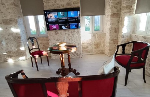 Ano Volimes Apartment | Suites-Xenonas "Alexandra's Coffee House"