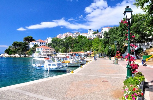 Skiathos Boat Rental | Sun-Kissed Sailing Adventure in Islas Esporadas