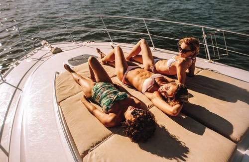 Neo Klima Boat Rental | Sun-Kissed Sailing Adventure in the Stunning Sporades Islands