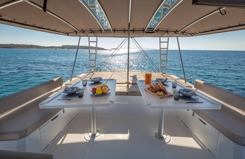 Alimos Boat Rental | Sun-Kissed Sailing Adventure in Islas Sarónicas