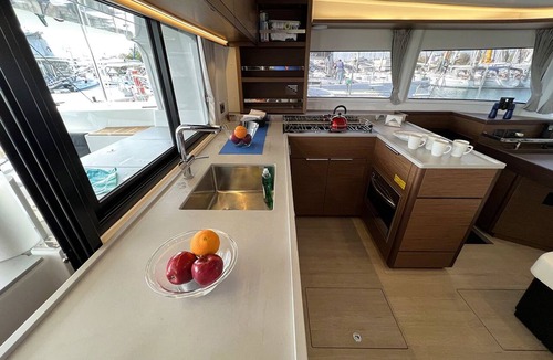Alimos Boat Rental | Sun-Kissed Sailing Adventure in Islas Sarónicas