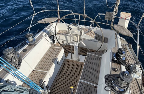 Volos City Centre Boat Rental | Sun-Kissed Sailing Adventure in Cataluña