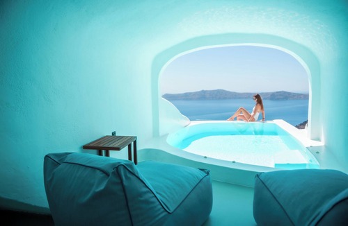 Firostefani Hotel | Sun Rocks Boutique Hotel | Caldera View Suites & Sunset Dining Experience