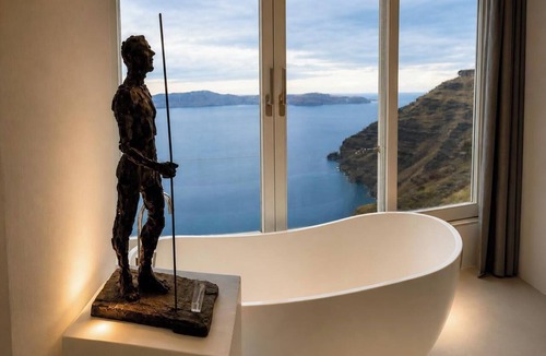 Firostefani Hotel | Sun Rocks Boutique Hotel | Caldera View Suites & Sunset Dining Experience