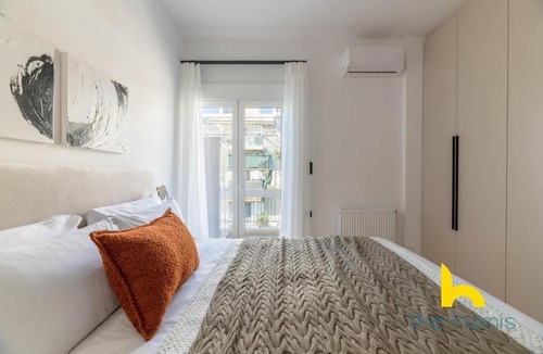 Kallithea Apartment | Sunlit Balcony Family APT Whirpool & Netflix