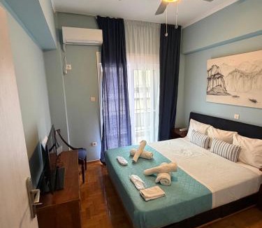 Kinosargous Apartment | Sunny 1-Bedroom Apt 10 Min Walk to Acropolis