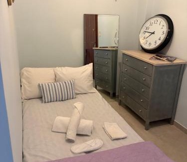 Kinosargous Apartment | Sunny 1-Bedroom Apt 10 Min Walk to Acropolis