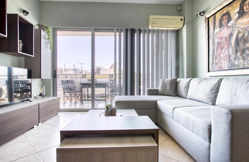 Kolokinthou Apartment | Sunny & cosy apt with balcony in Peristeri!