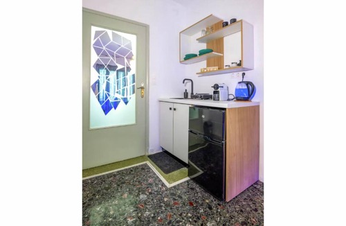 Old Town Rethymnon House | Sunny Palm Room Crete