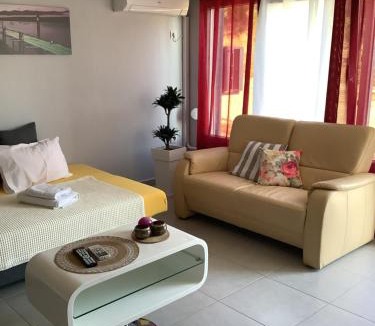 Nea Iraklitsa Apartment | SUNNY STUDIO IRAKLITSA
