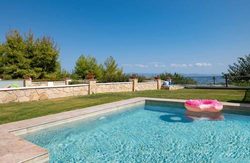 Pallini Villa | Sunny Villa Dio in Chaniotis