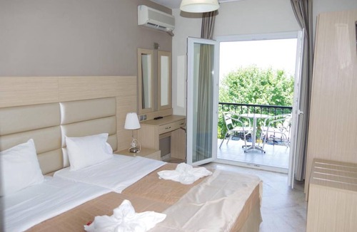 Skala Rachoniou Hotel | Sunrise Beach