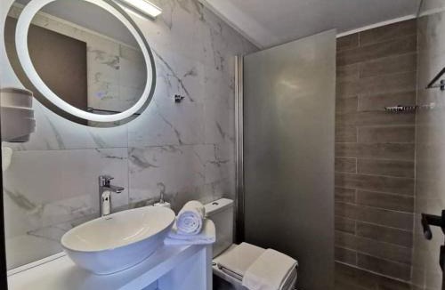 Vlachiana Apartment | Sunrise Luxury Seaside Apartment